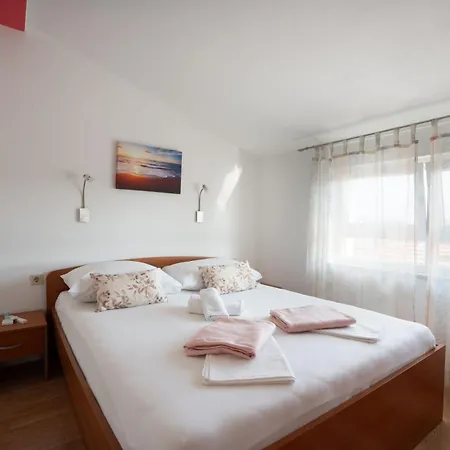 Malenica Apartment *